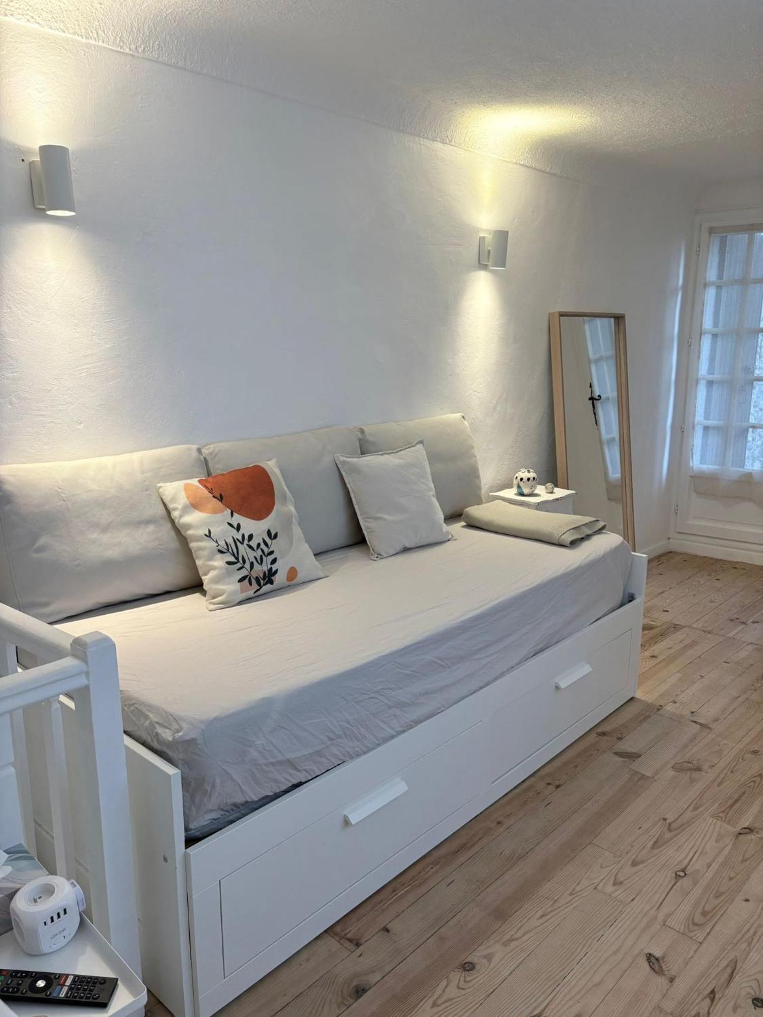 Duplex Au Pied Du Chateau Cagnes-sur-Mer Exterior photo